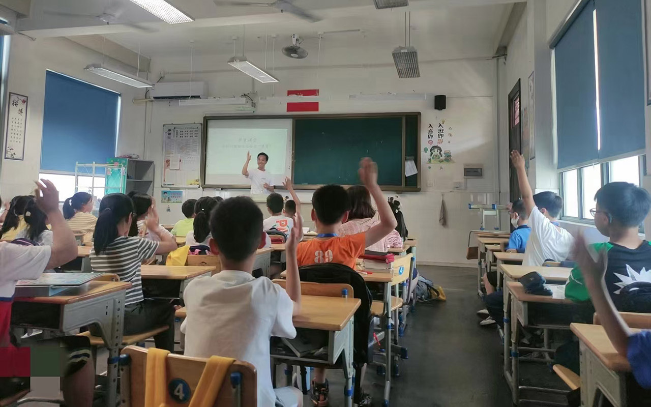 巴音郭楞冯家小学