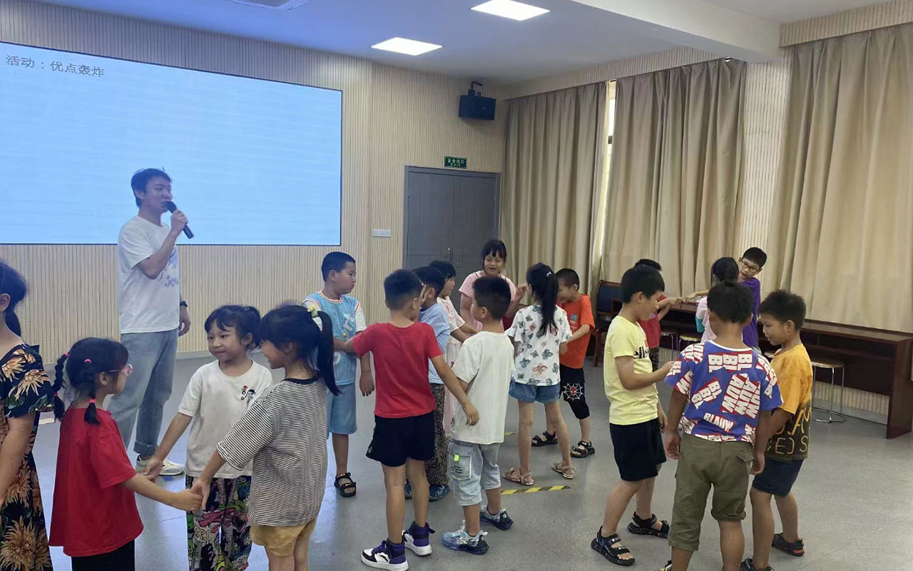 巴音郭楞龙观乡中心学校