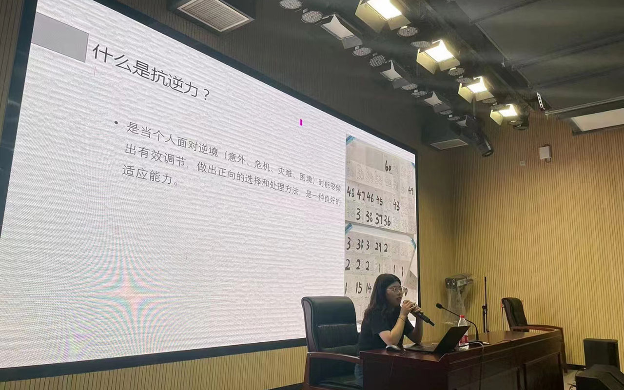 巴音郭楞董玉娣中学